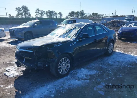 2013 Cadillac Cts Luxury z USA, uszkodzony, nr VIN 1G6DH5E55D0161948